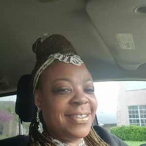 Meet your Posher, Tomekia